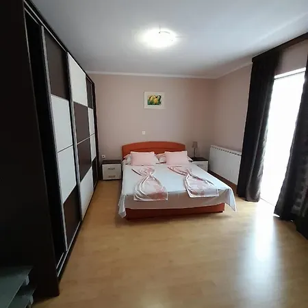 Ban Spomenka Novi Vinodolski