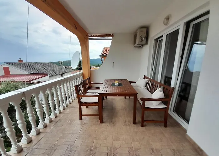 Ban Spomenka * Novi Vinodolski