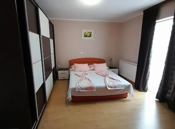 Ban Spomenka Novi Vinodolski
