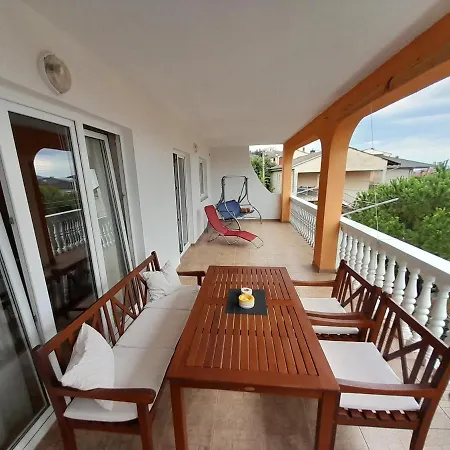 Apartment Apartman Ban Spomenka Novi Vinodolski