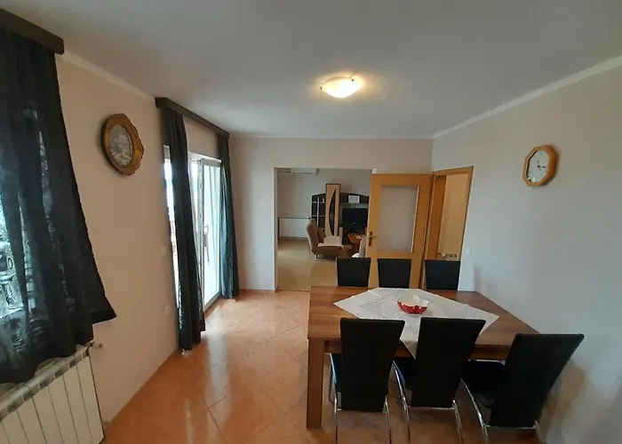 Ban Spomenka